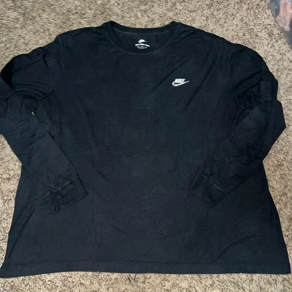 Nike Men's Long Sleeve Tee in Black - Picture 4 of 4